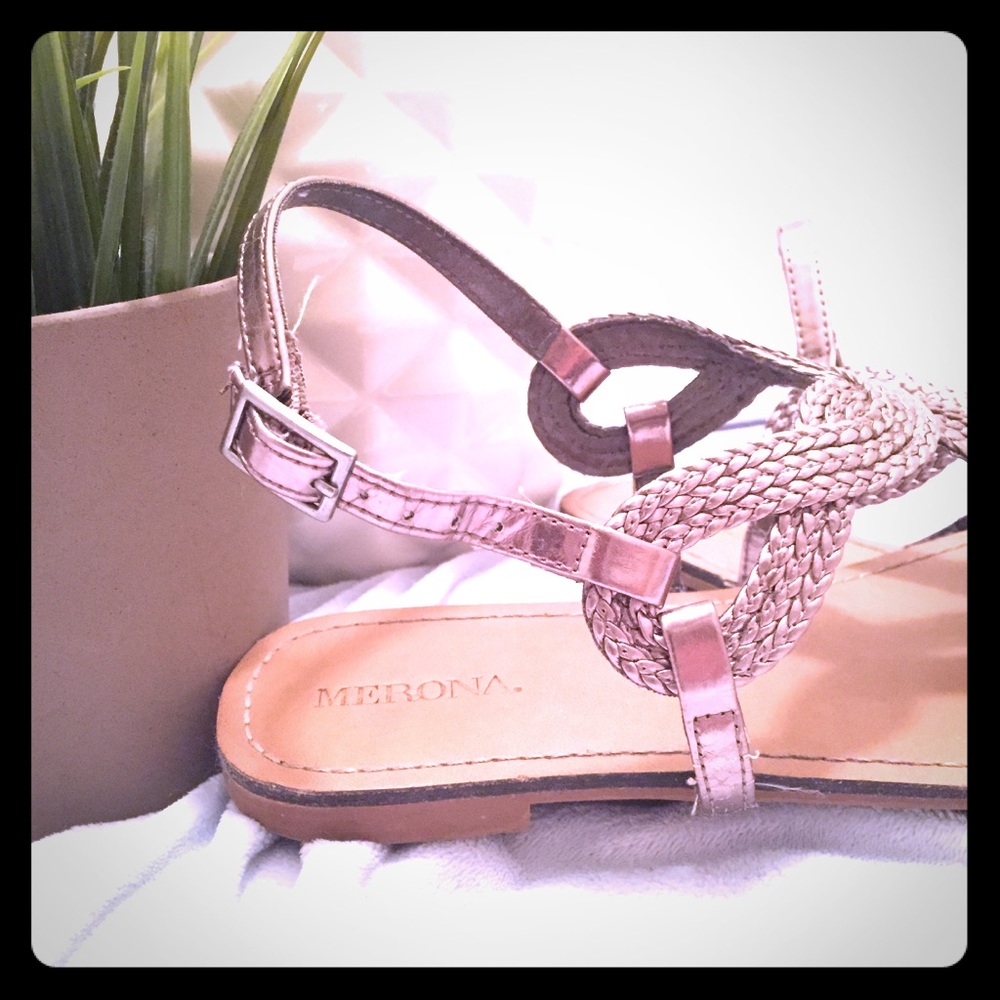 ••🎇🌟Bronze Sandal🌟🎇••