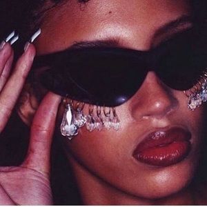 Meet your Posher, Simone