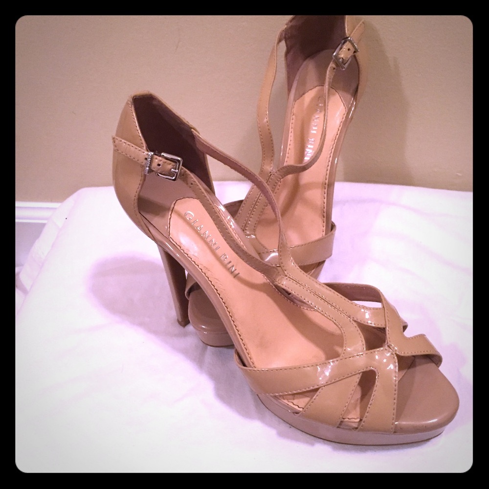 Gianni Bini Nude Heels