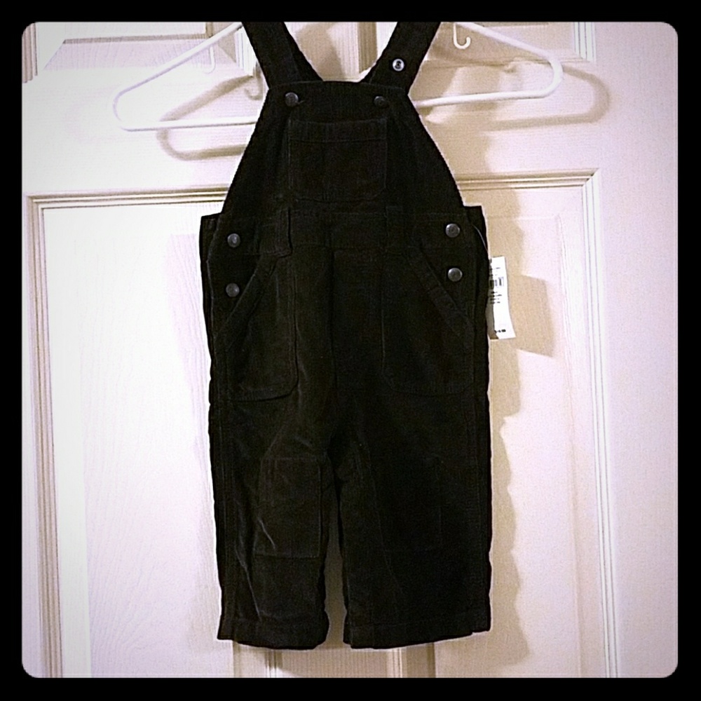 New with tags Baby Gap corduroy overalls 6 to 12 m