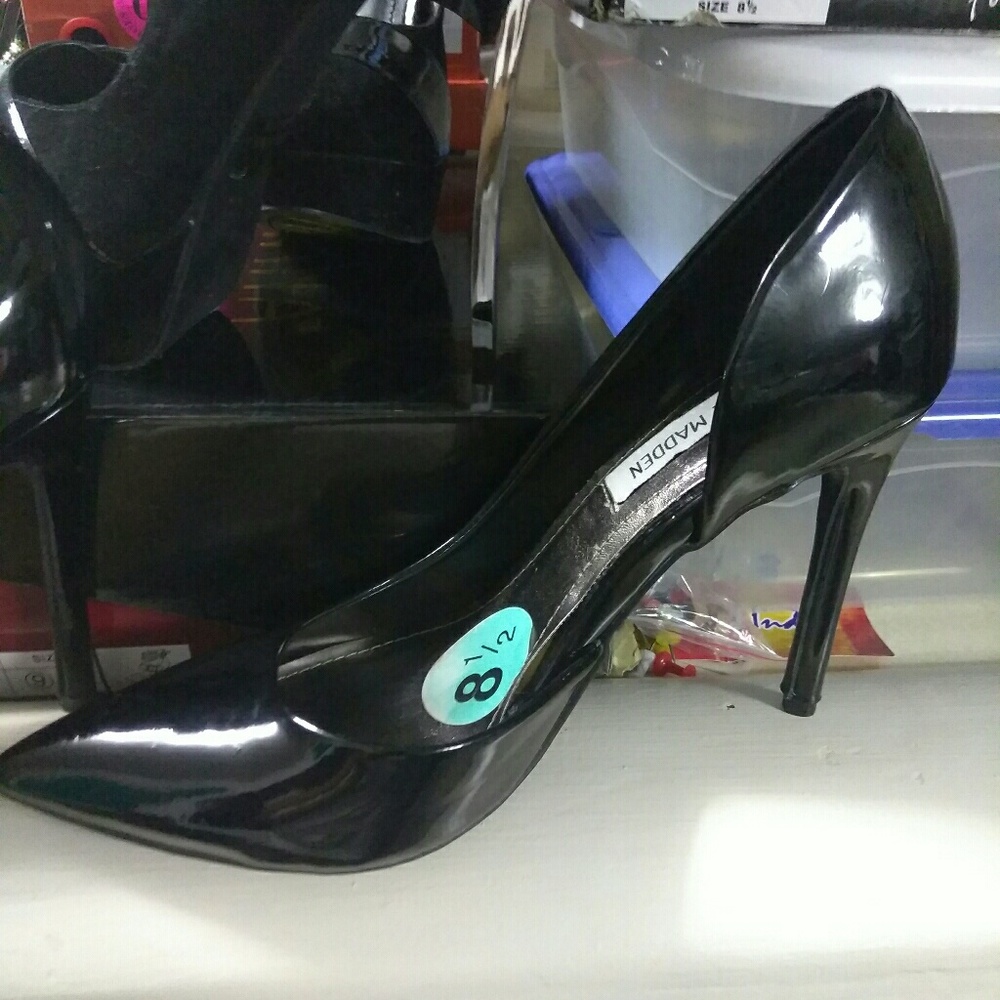 Heels - Picture 2 of 2