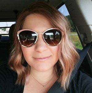 Meet your Posher, Sara