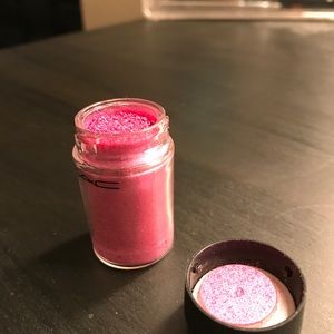 MAC Pink Pearl Pigment