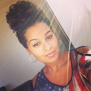 Meet your Posher, Danielle