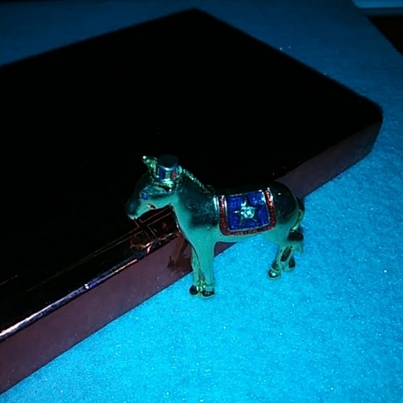 Pin - Picture 3 of 3