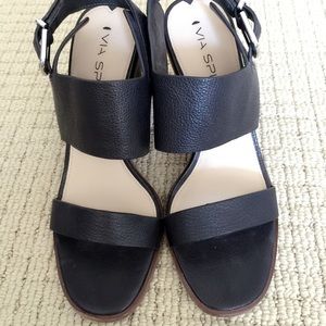 Size 6 Via Spiga Heels