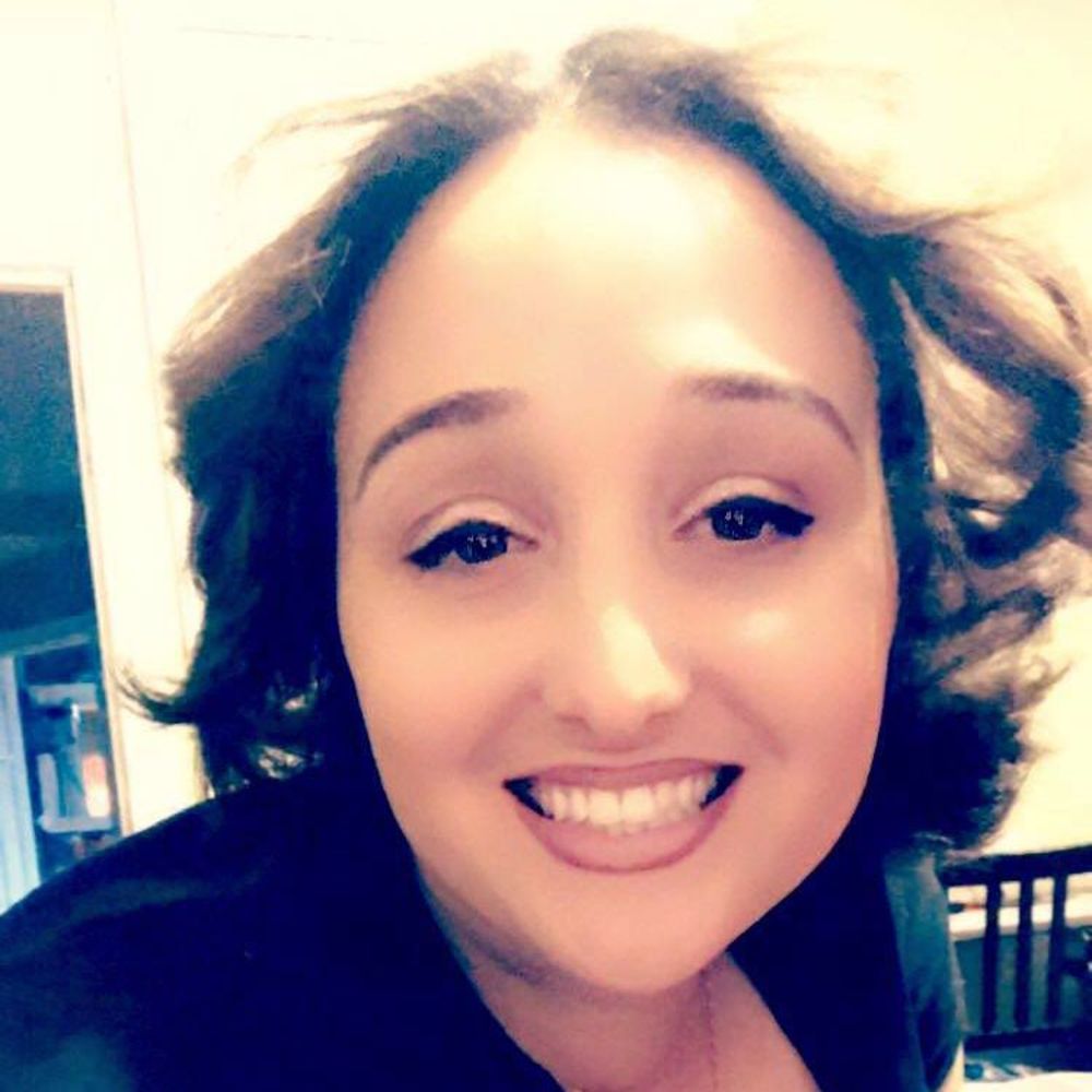 Meet your Posher, Esmeralda