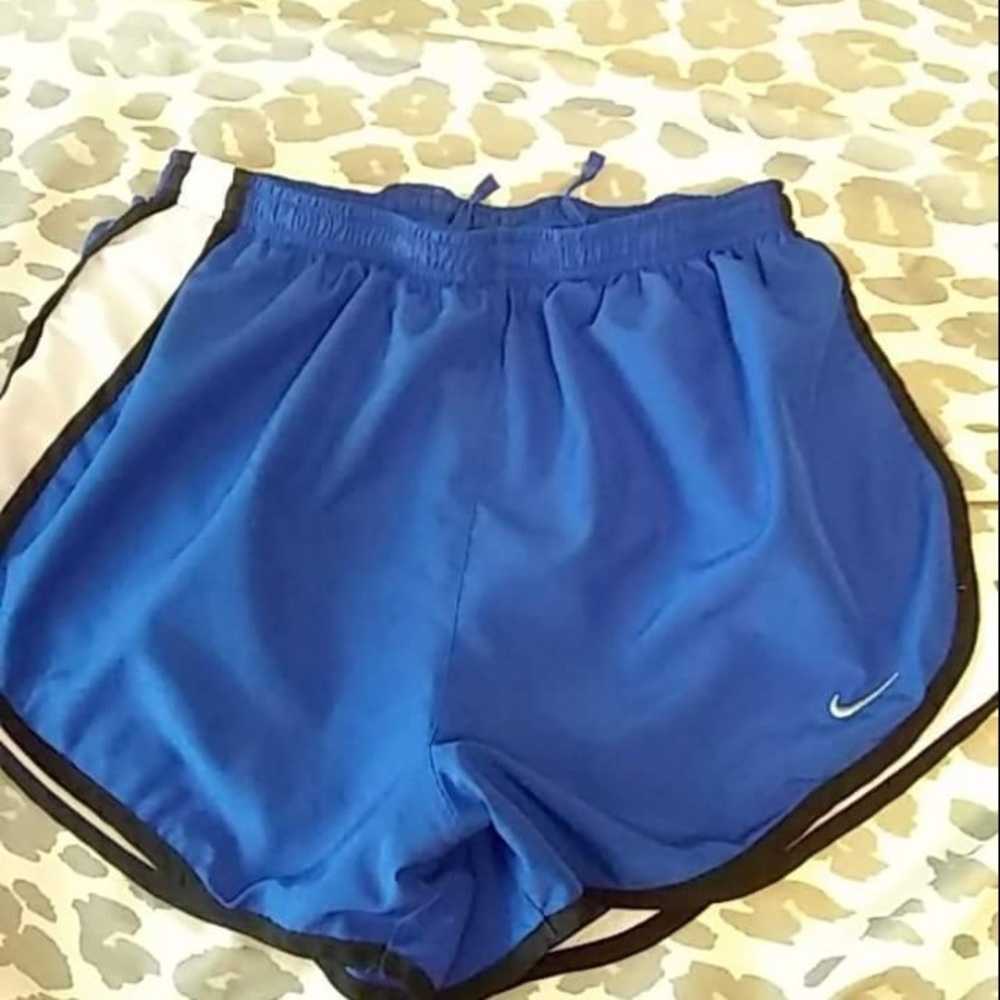 Women's medium Nike shorts