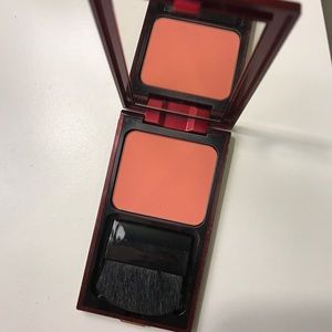 Kevyn Aucoin Pure Powder Glow (blush) in Dolline
