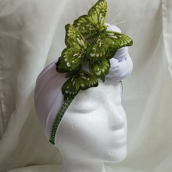 "Crown" by Ra'dhiya A'set - Picture 1 of 3