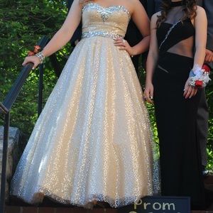 TONY BOWLS CHAMPAGNE GOLD PROM DRESS