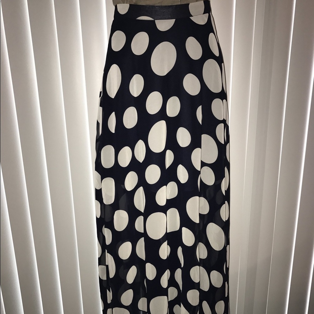FINAL TOUCH NAVY POLKA DOT SKIRT