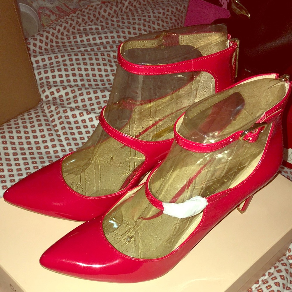 BCBG never worn