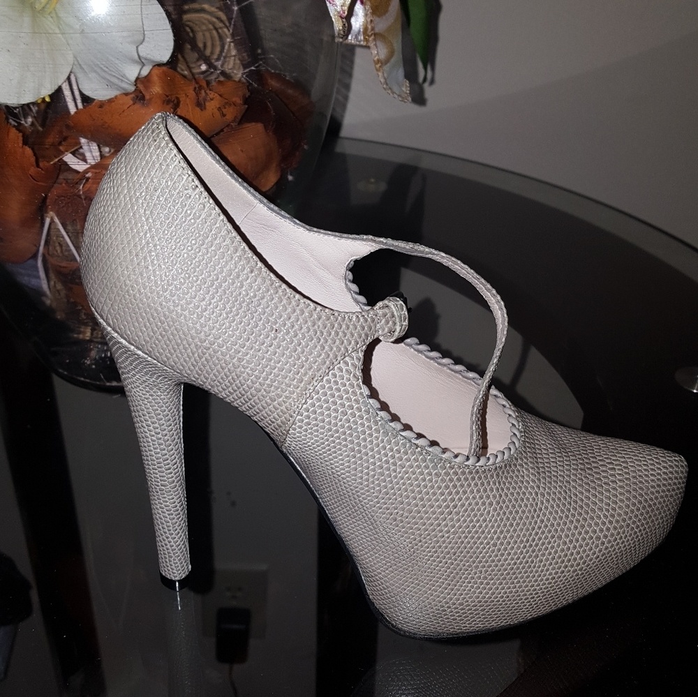 Beautiful Bottega Veneta platform pumps