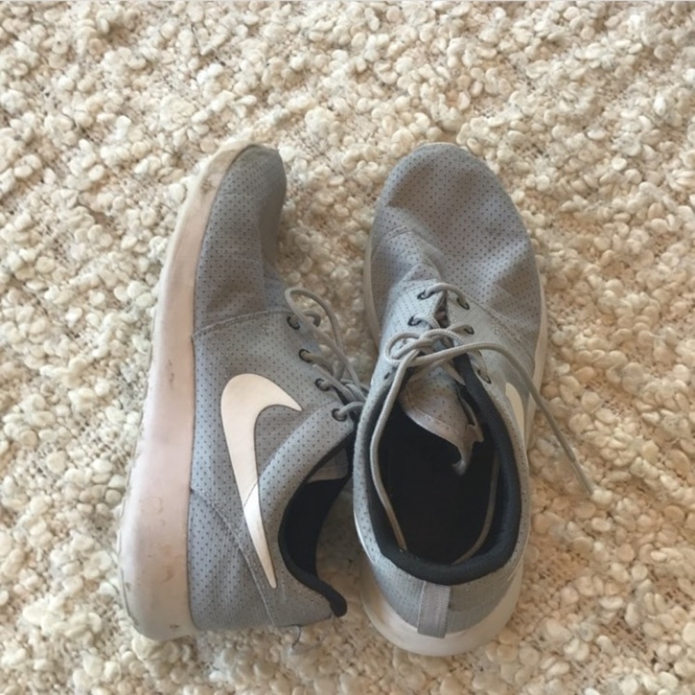 Nike roshe women's