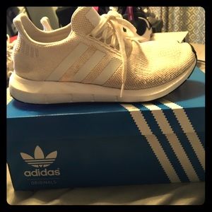 Adidas Swift Run