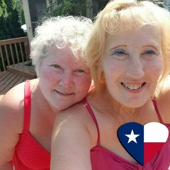 Meet your Posher, Sandy - Picture 1 of 1