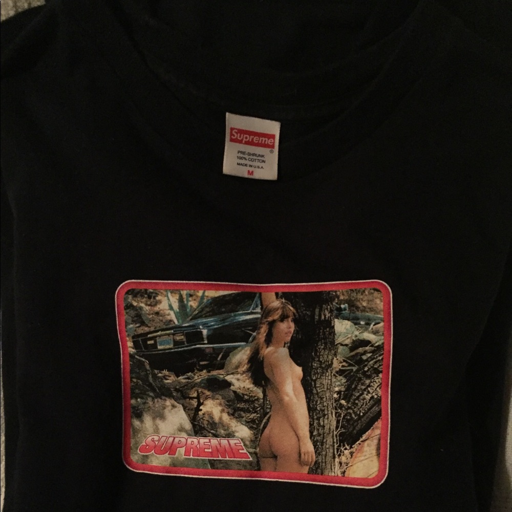 Supreme tee