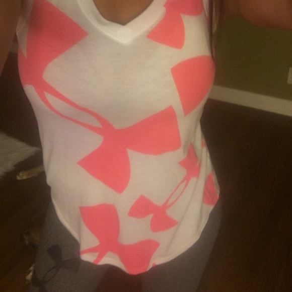 Under Armour Tank Top - Picture 6 of 8