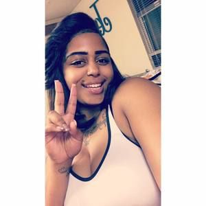 Meet your Posher, Kiana