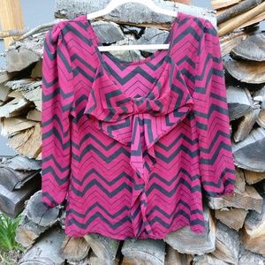 CHARLOTTE RUSSE Chevron Bow Back Blouse