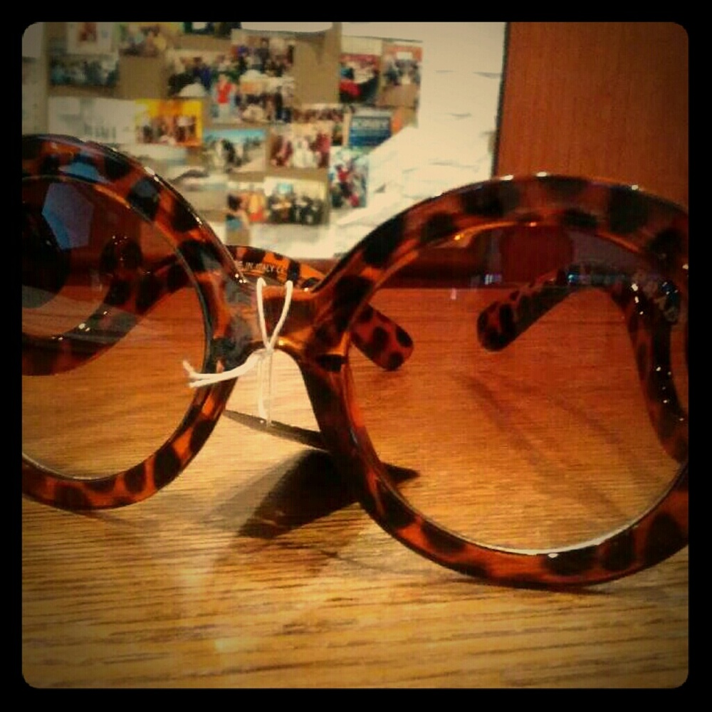 prada glasses