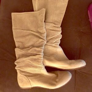 Flat knee high ugg boot