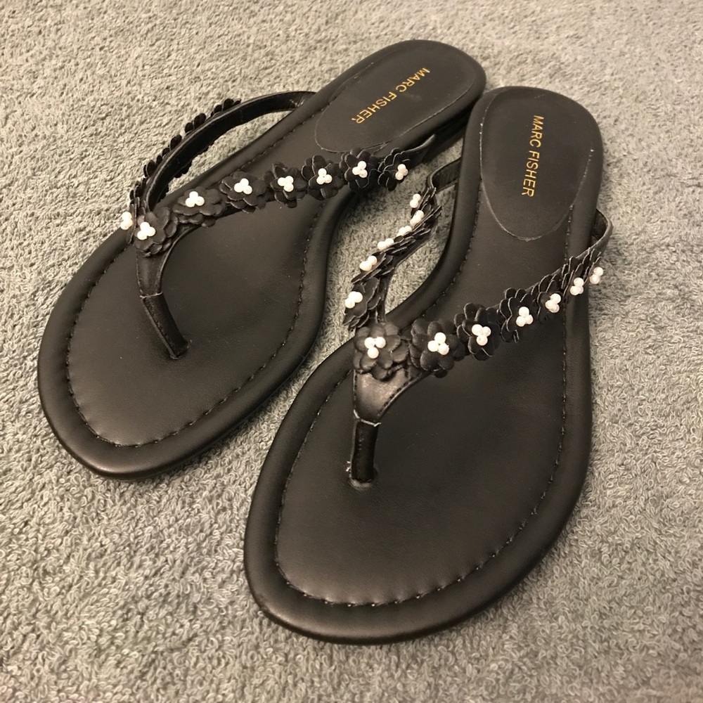 Marc Fisher Feather Women's Black Thong Sandals