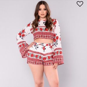 NWT Bell Sleeved Matching 2 Piece Set