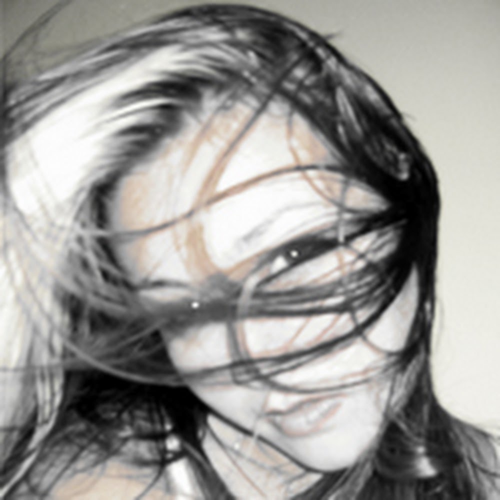 Meet your Posher, Miss Medicyanide