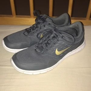 Nike Orive Anthracite/Gold sneakers