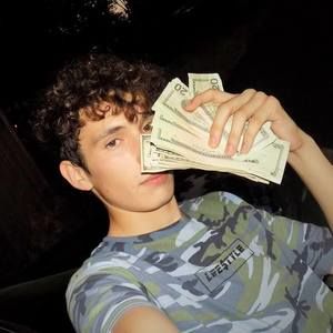 Meet your Posher, Kyle