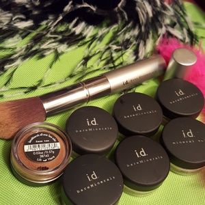 bareMinerals Makeup - I.d. Bare minerals weightless powder faux tan. bareMinerals Makeup - I.d. Bare minerals weightless powder faux tan.