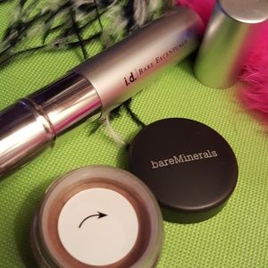 bareMinerals Makeup - I.d. Bare minerals weightless powder faux tan. bareMinerals Makeup - I.d. Bare minerals weightless powder faux tan.