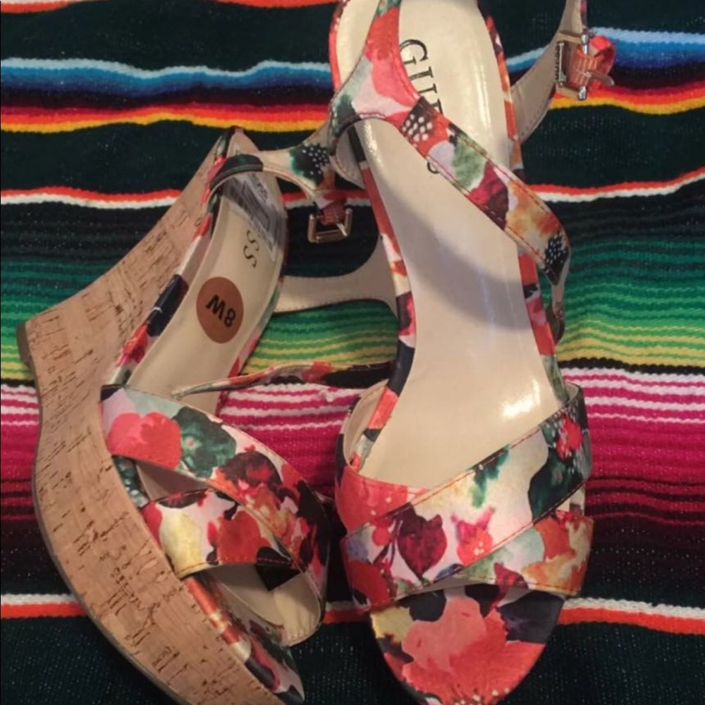Guess wedges- never worn