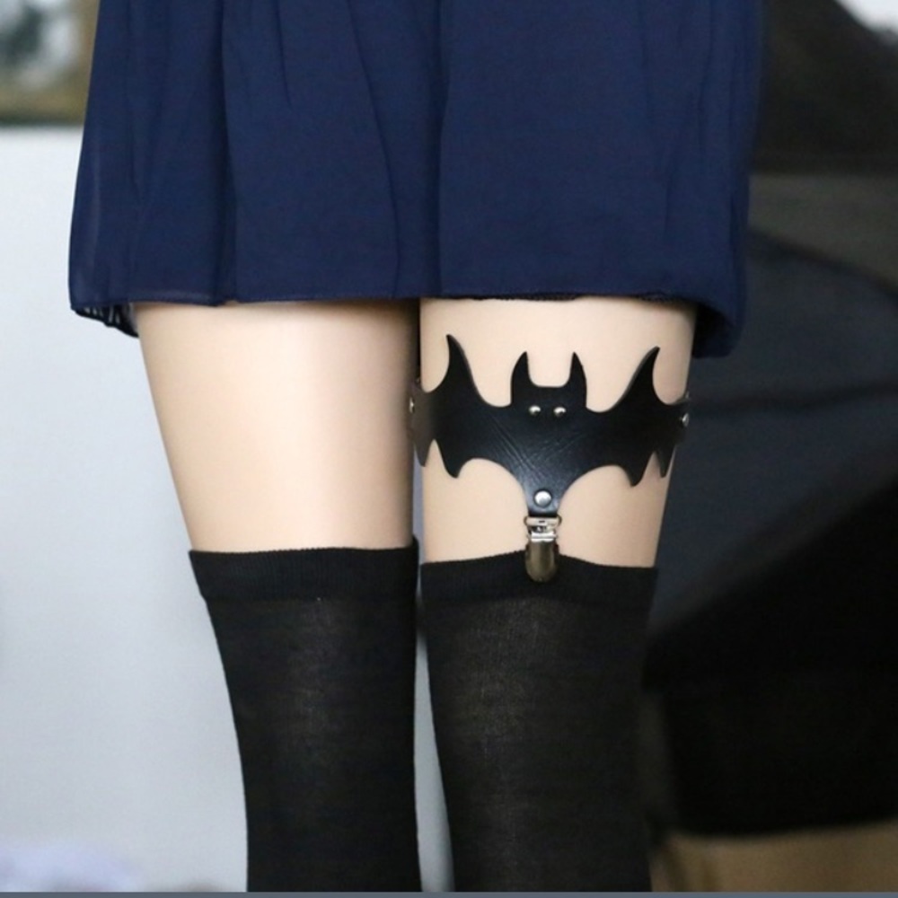 🦇 Awesome Single PU Leather Bat Thigh Garter Belt In Various Colors 🦇