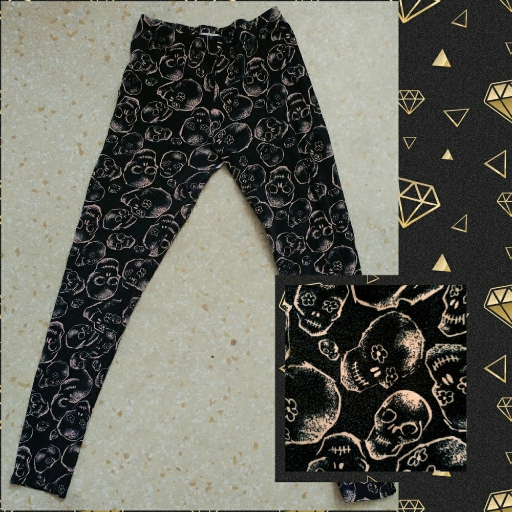 🚨SALE🚨Black Skull Leggings