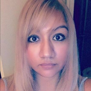 Meet your Posher, Idalia