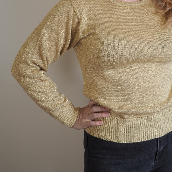 Vintage sparkly gold sweater. - Picture 4 of 5