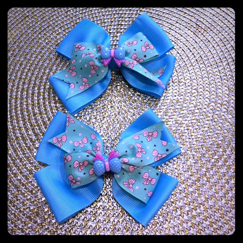 Girls Hair bow.
