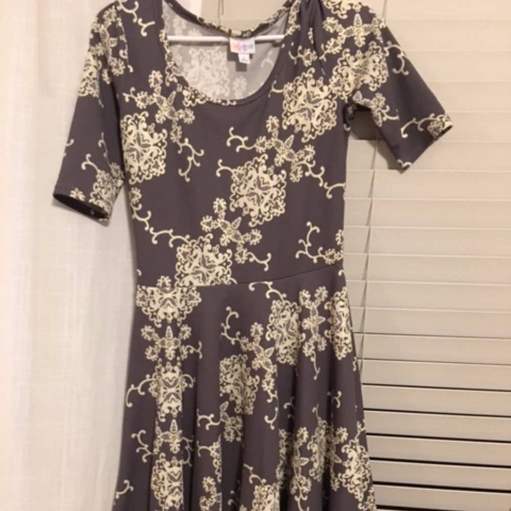 Gorgeous LuLaRoe ELEGANT Nicole