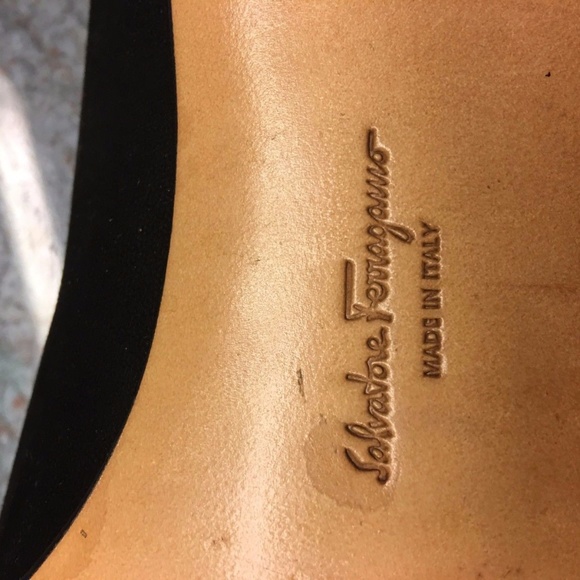 Salvatore Ferragamo black suede pumps, gold detail - Picture 4 of 7