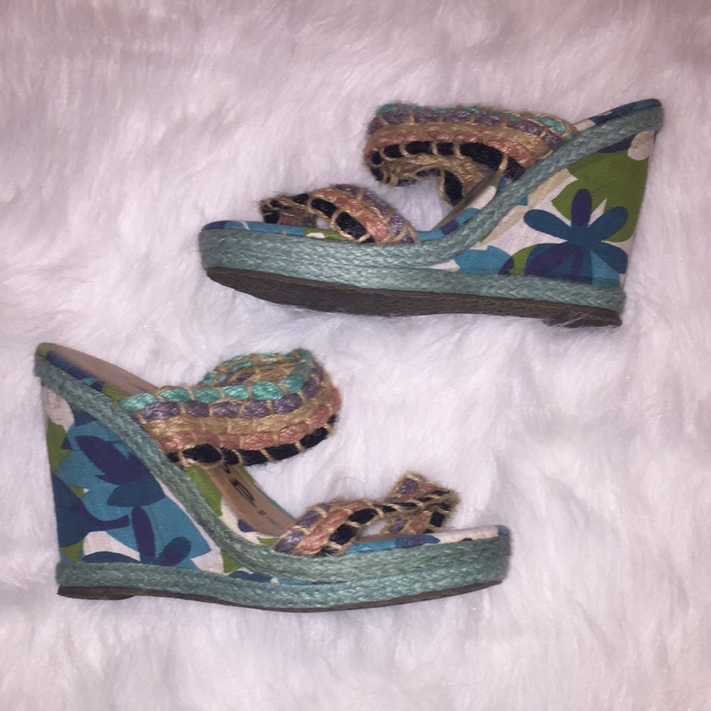 Super cute floral wedges with woven straps