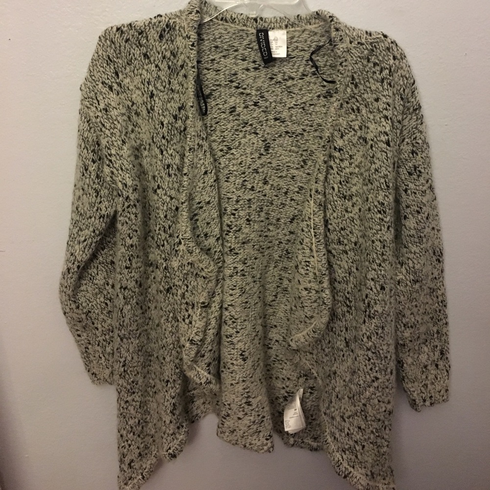 Black and white pattern open sweater