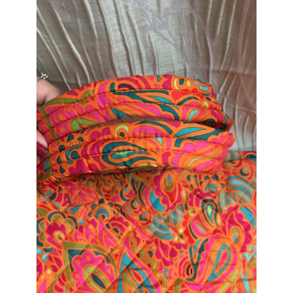 Large Pattern Tote - Picture 2 of 6