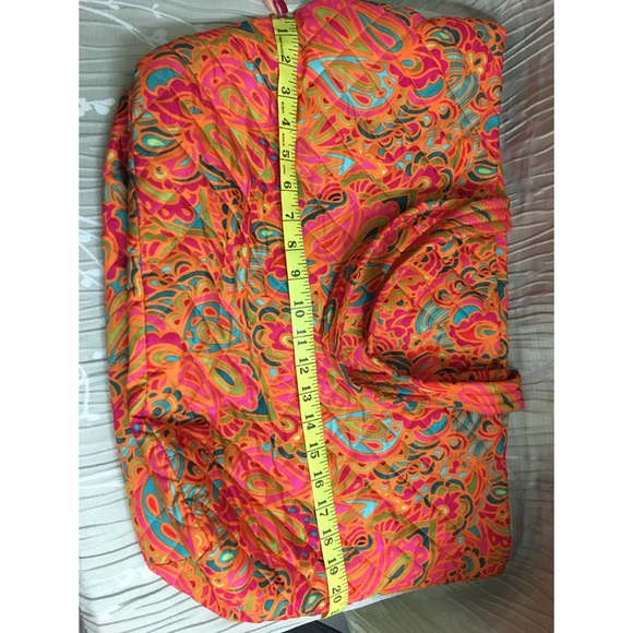 Large Pattern Tote - Picture 4 of 6