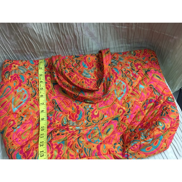 Large Pattern Tote - Picture 5 of 6