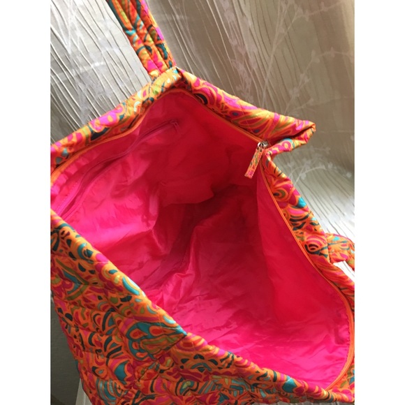 Large Pattern Tote - Picture 6 of 6