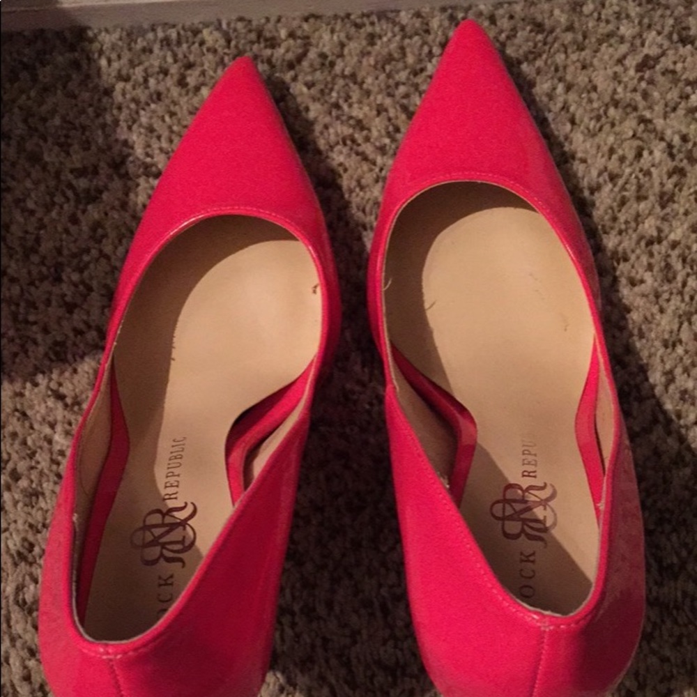 Very cute high heels!