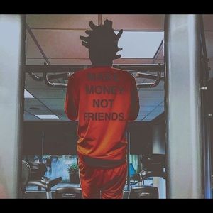 Meet your Posher, Emanuel